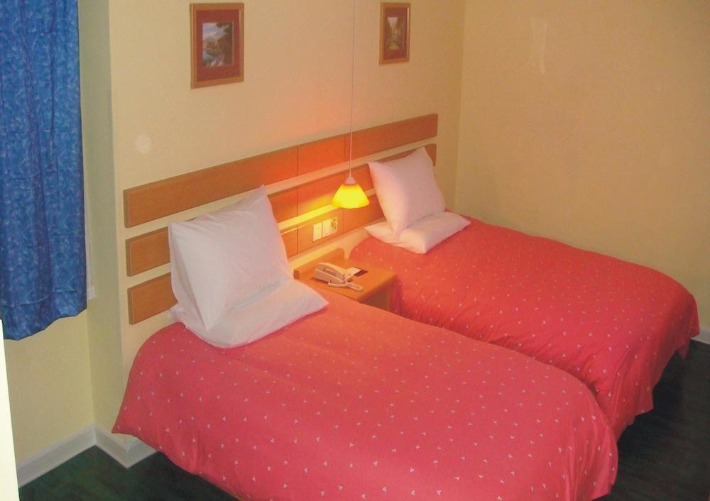 Home Inn Guangzhou Guangdong University Of Foreign Studies Baiyun Avenue Exterior photo