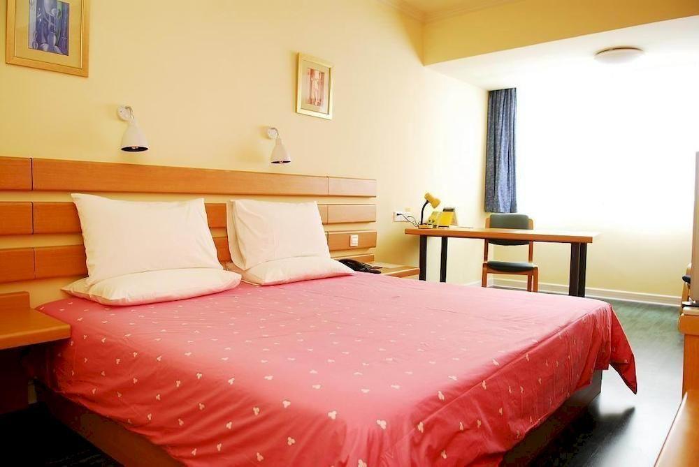 Home Inn Guangzhou Guangdong University Of Foreign Studies Baiyun Avenue Exterior photo