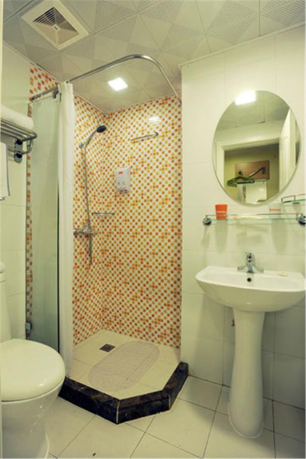 Home Inn Guangzhou Guangdong University Of Foreign Studies Baiyun Avenue Exterior photo
