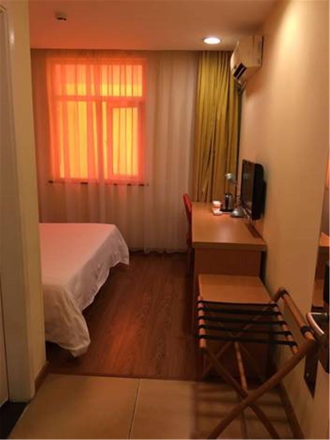 Home Inn Guangzhou Guangdong University Of Foreign Studies Baiyun Avenue Exterior photo