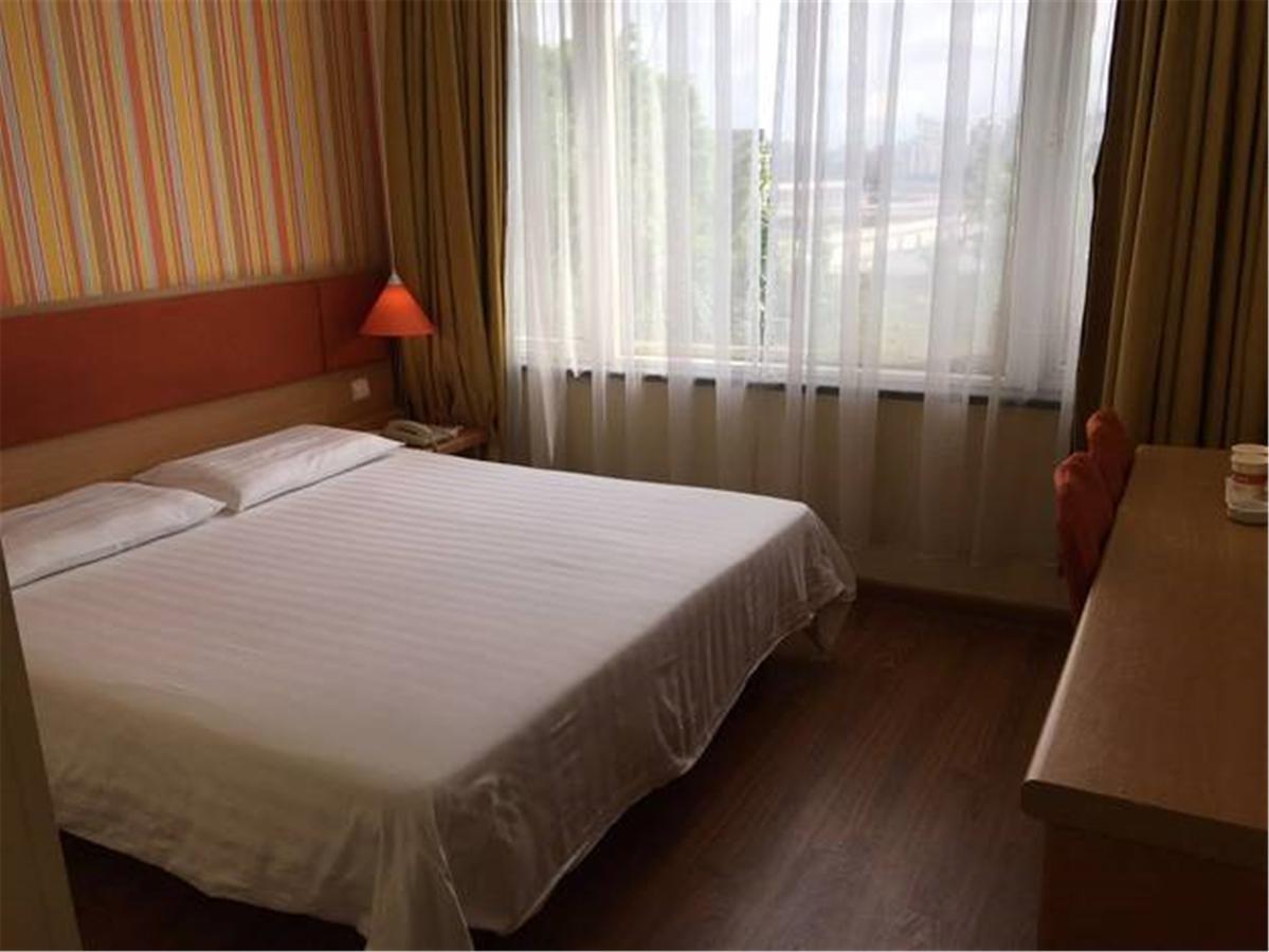 Home Inn Guangzhou Guangdong University Of Foreign Studies Baiyun Avenue Exterior photo